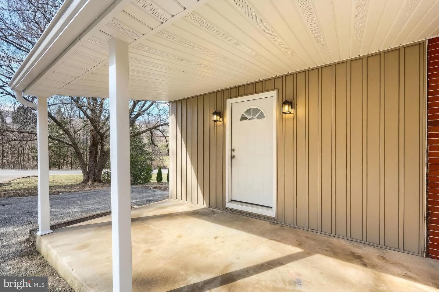 905 Chambers Road photo 18