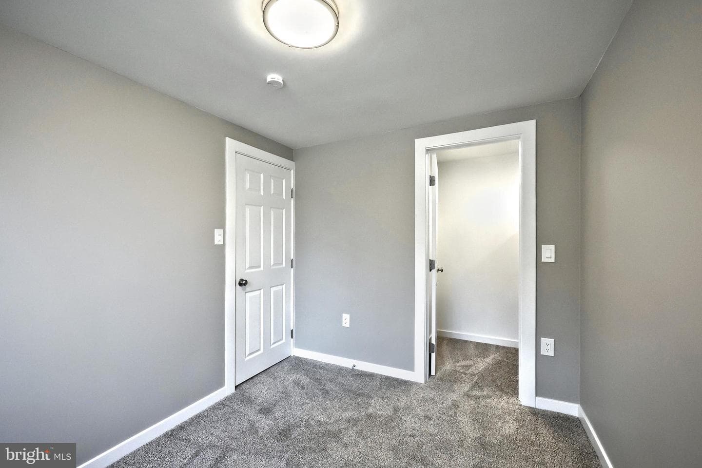905 Chambers Road photo 38