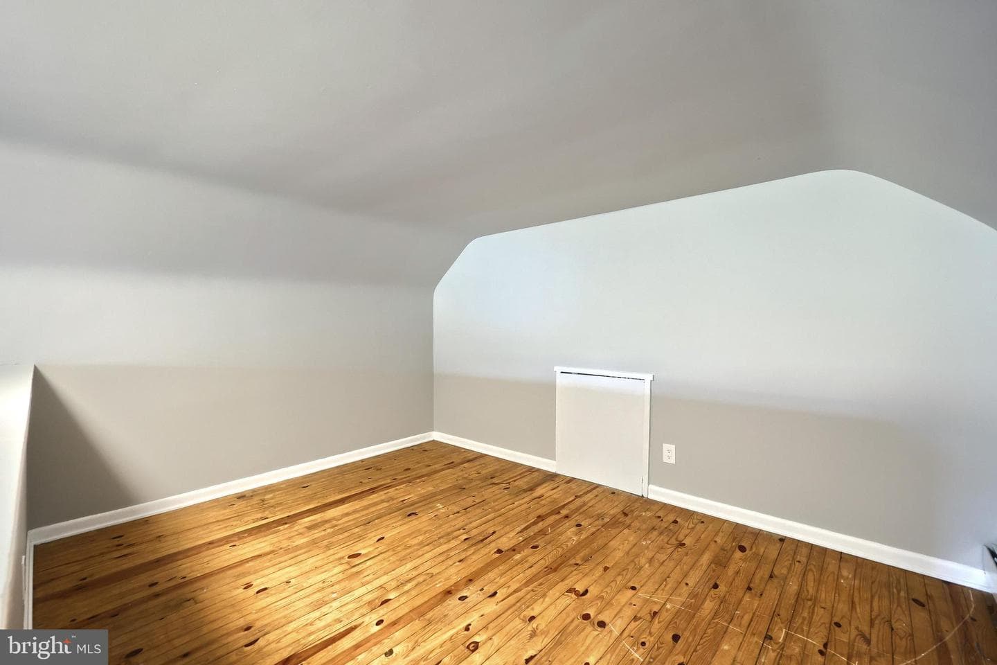 905 Chambers Road photo 48