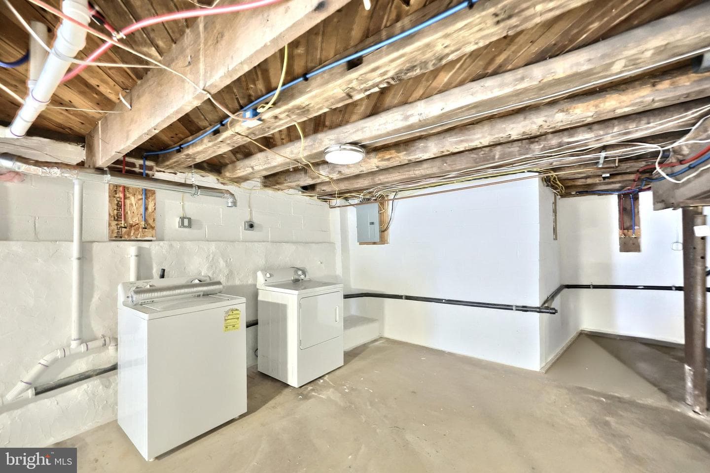 905 Chambers Road photo 53