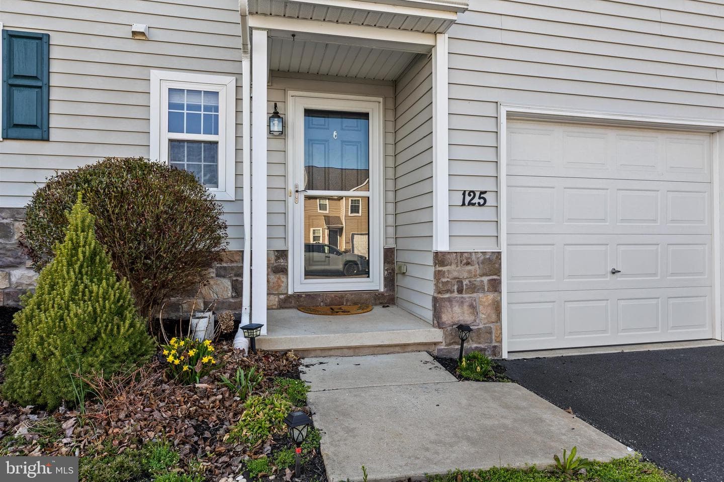 125 Cedar Run Drive photo 2