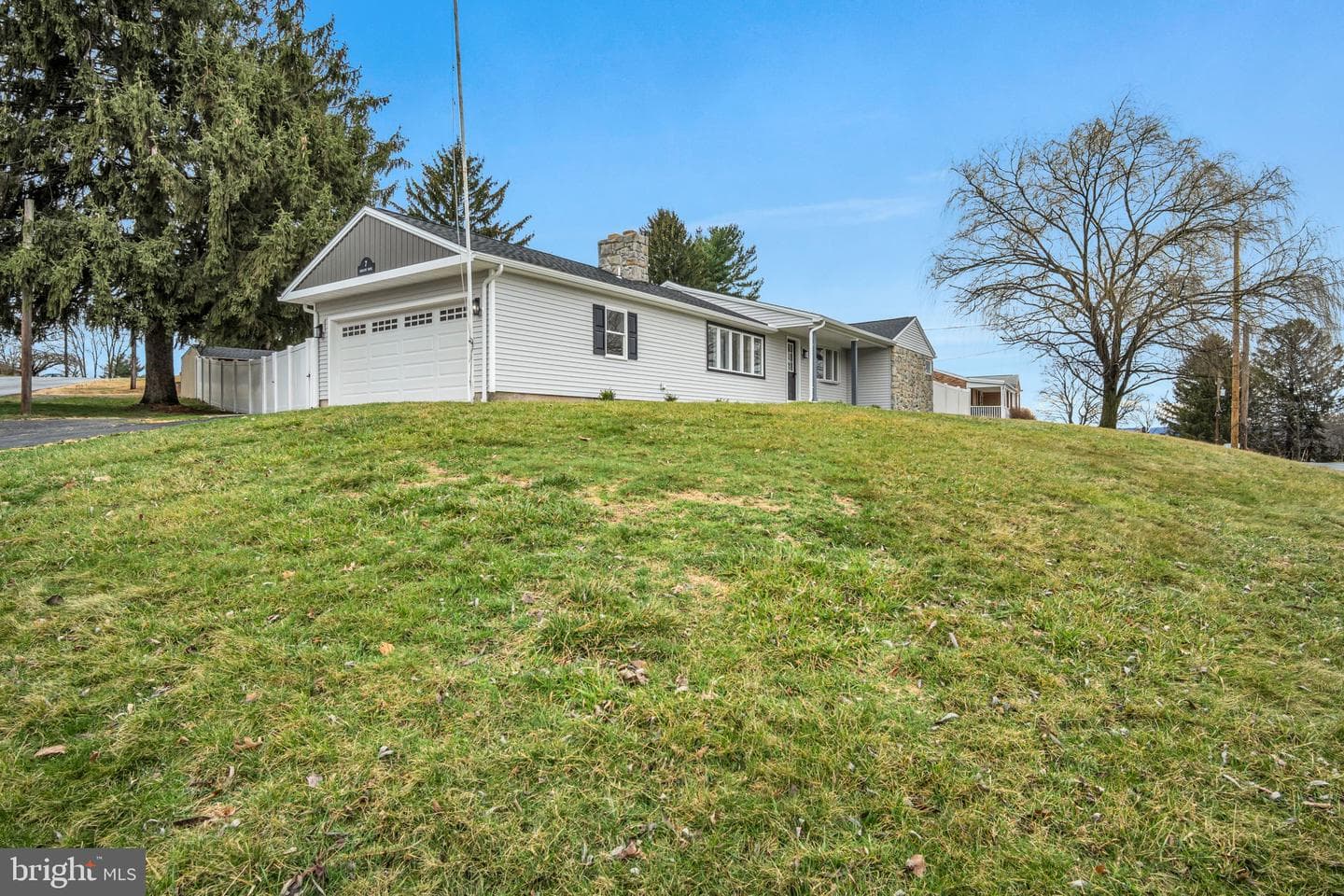 7 Crescent Drive photo 4