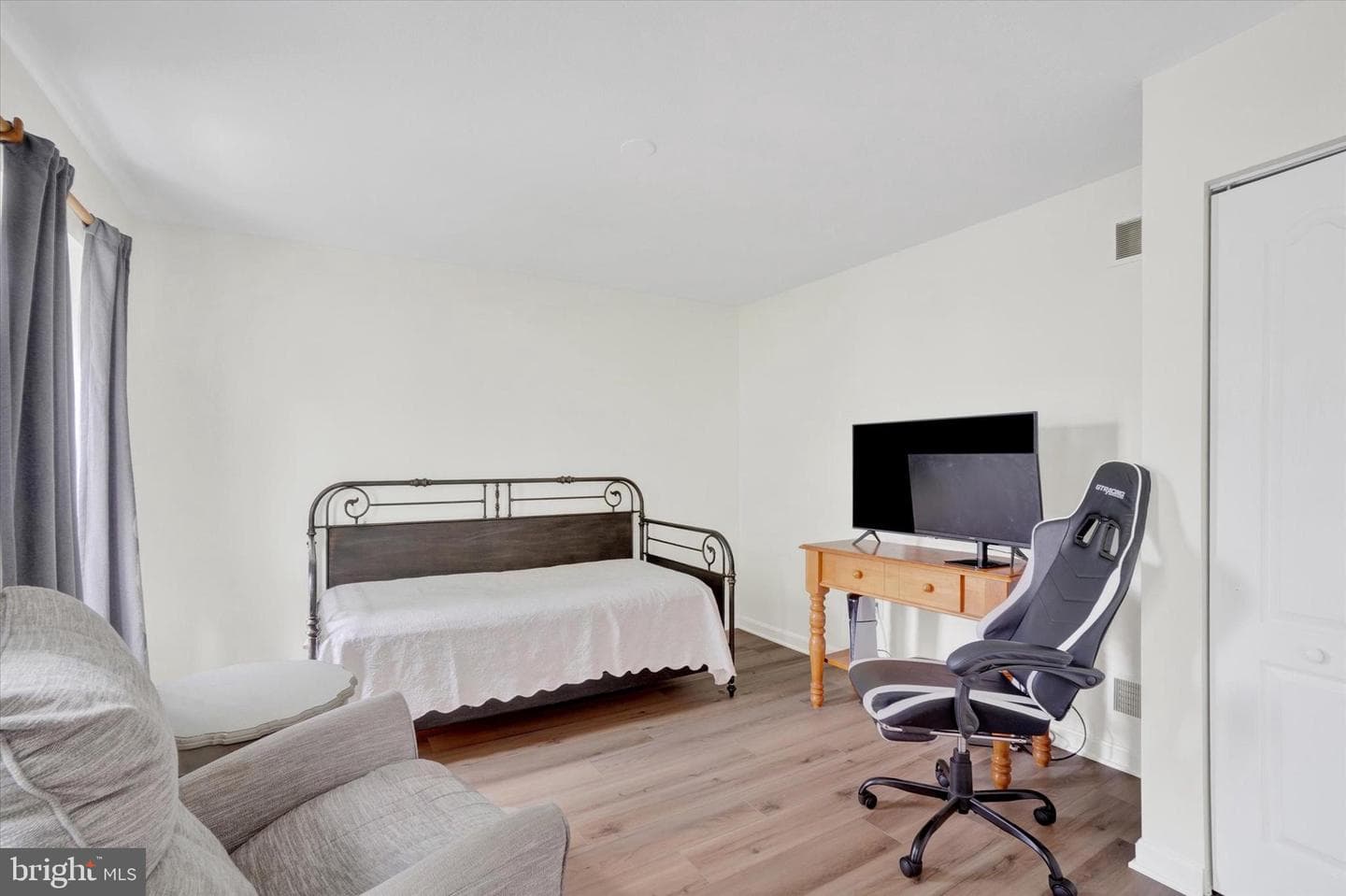 1190 Cherimoya Street photo 11