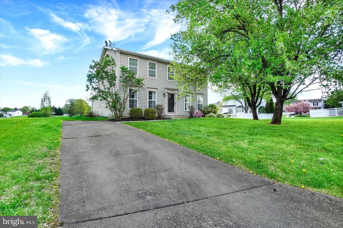 1190 Cherimoya Street photo 2