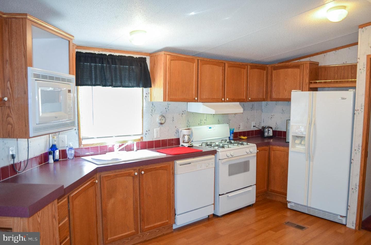 252 James Way photo 12