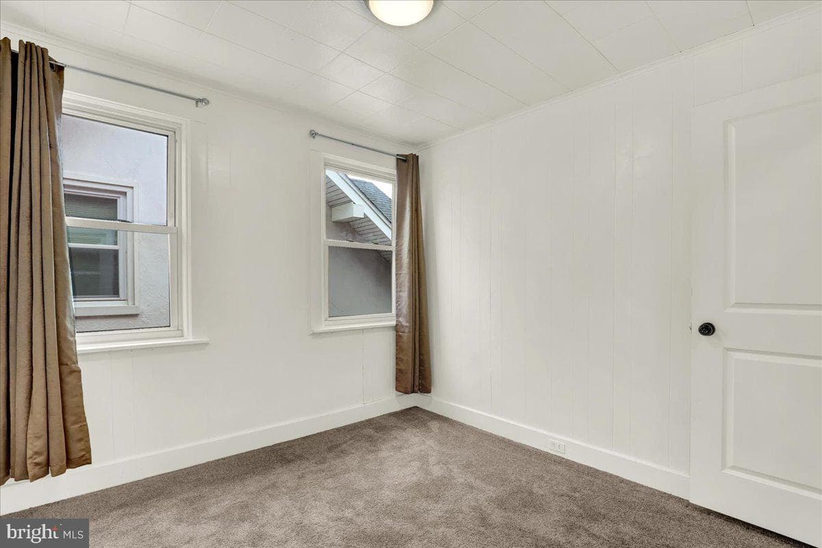 939 Wayne Avenue photo 21