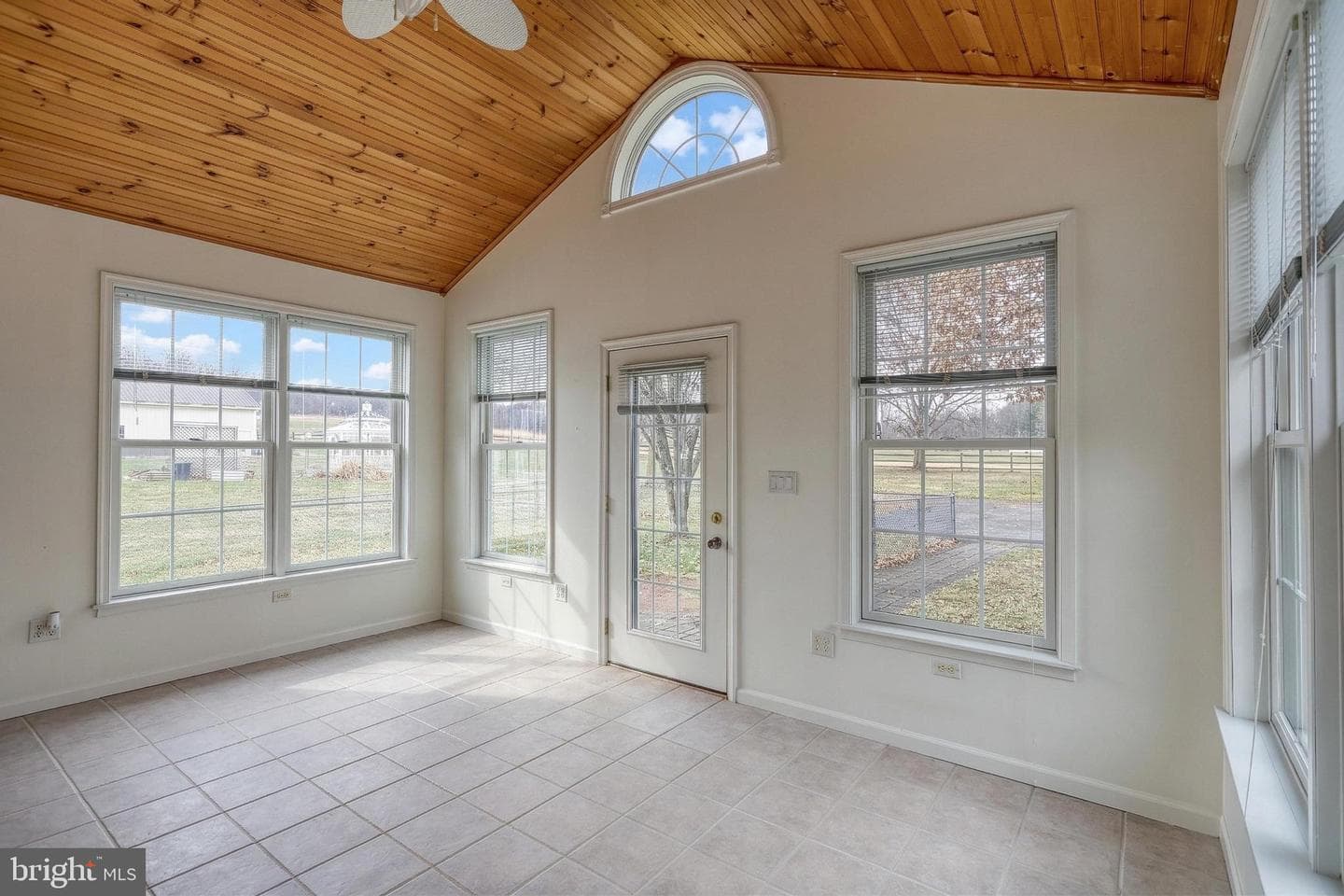 596 Beinhower Road photo 9