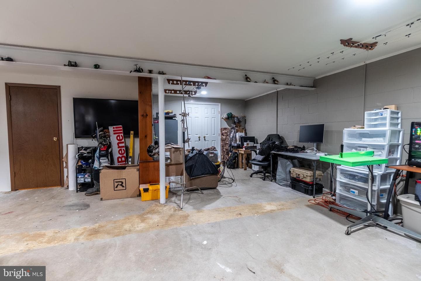 717 E Walnut Street photo 16