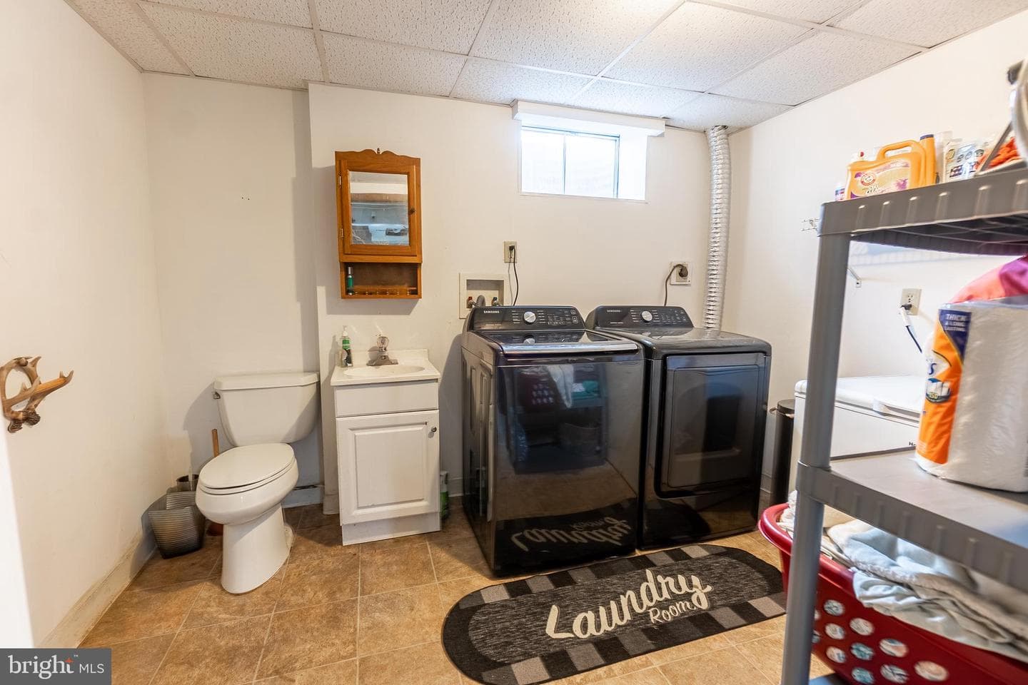 717 E Walnut Street photo 17