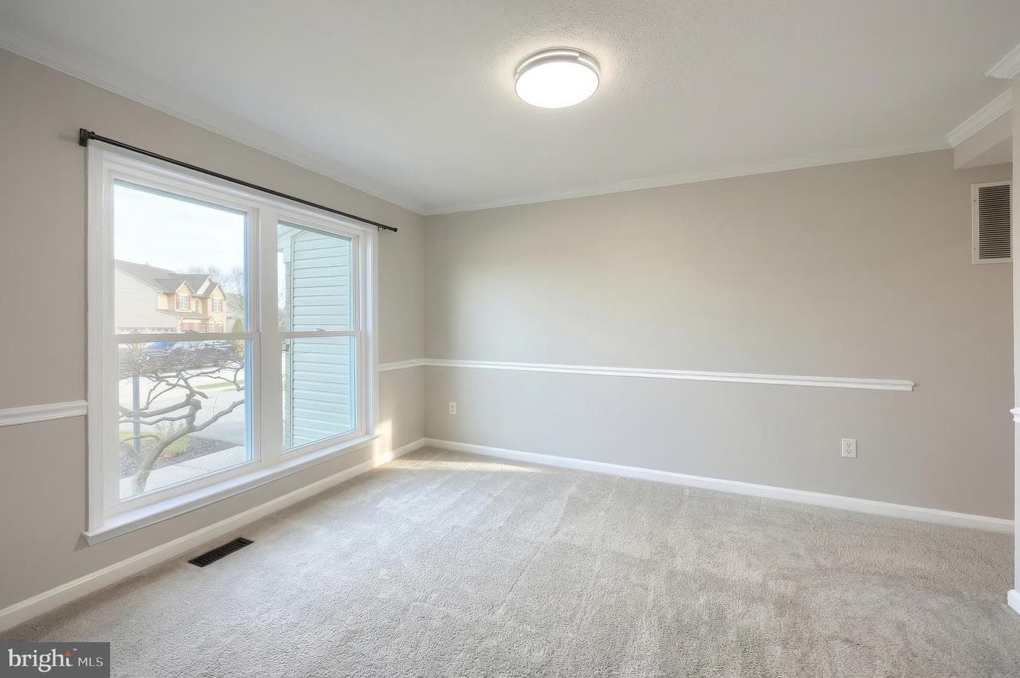 735 Clydesdale Drive photo 20