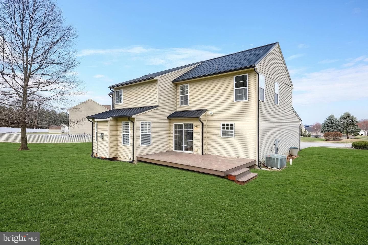 735 Clydesdale Drive photo 7