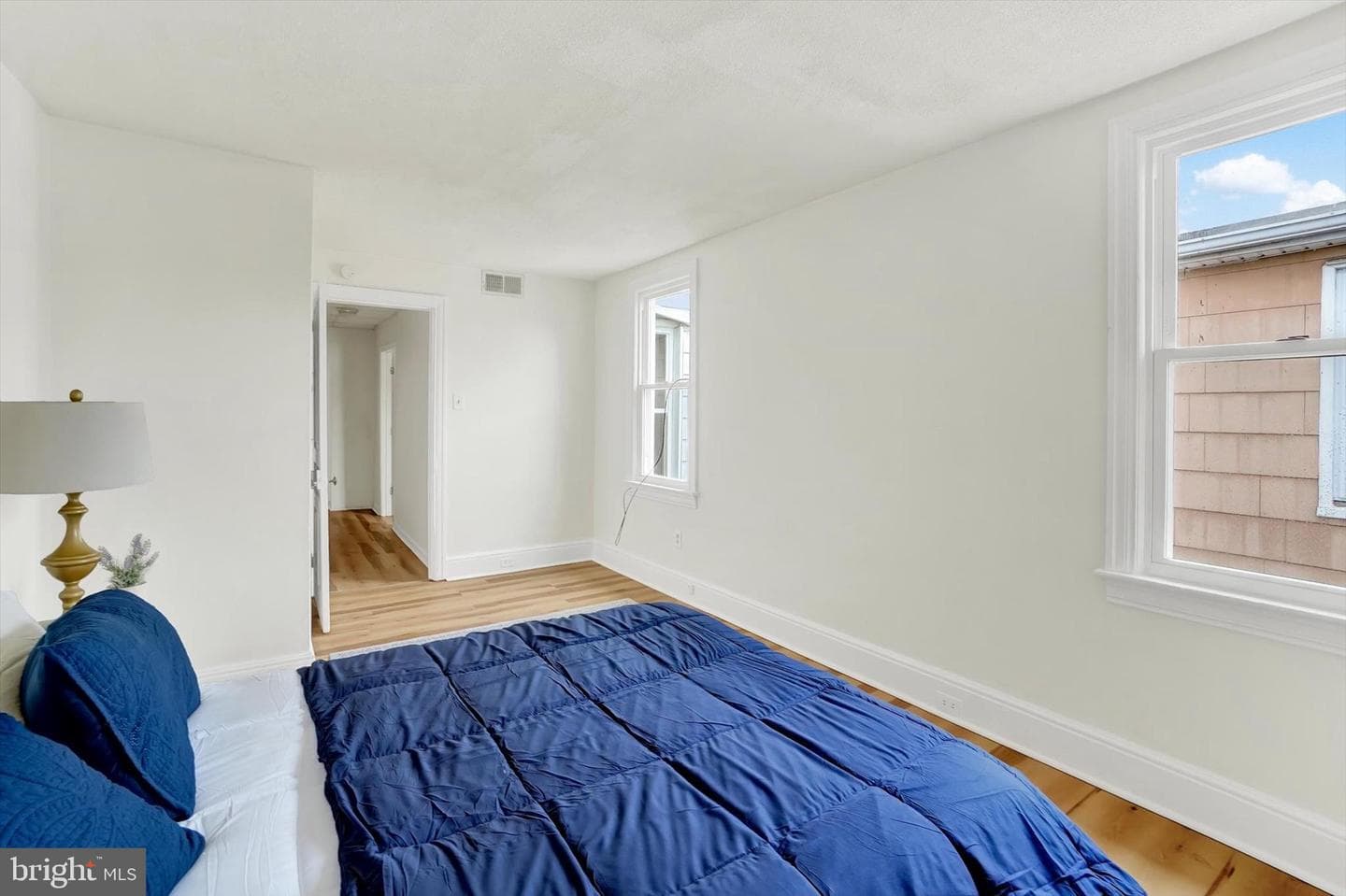 1147 E King Street photo 18