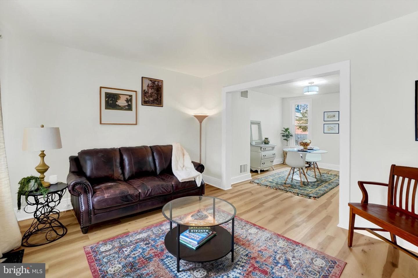 1147 E King Street photo 3