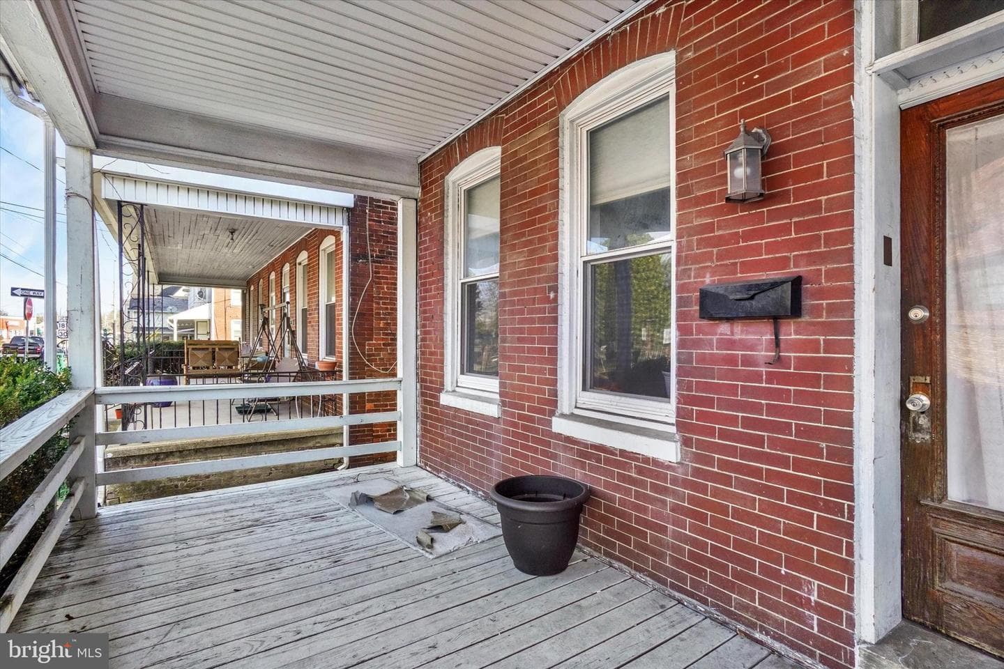 1323 N George Street photo 3