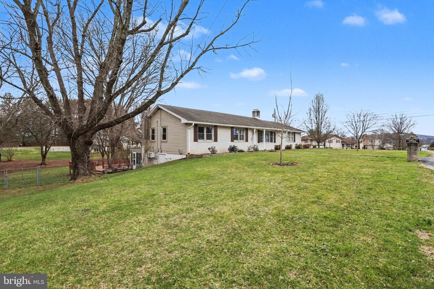 60 Fairway Drive photo 2