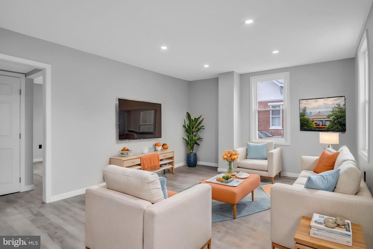 450 E Market photo 13