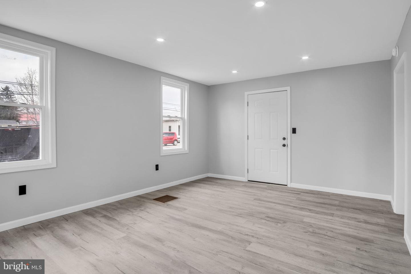 450 E Market photo 16