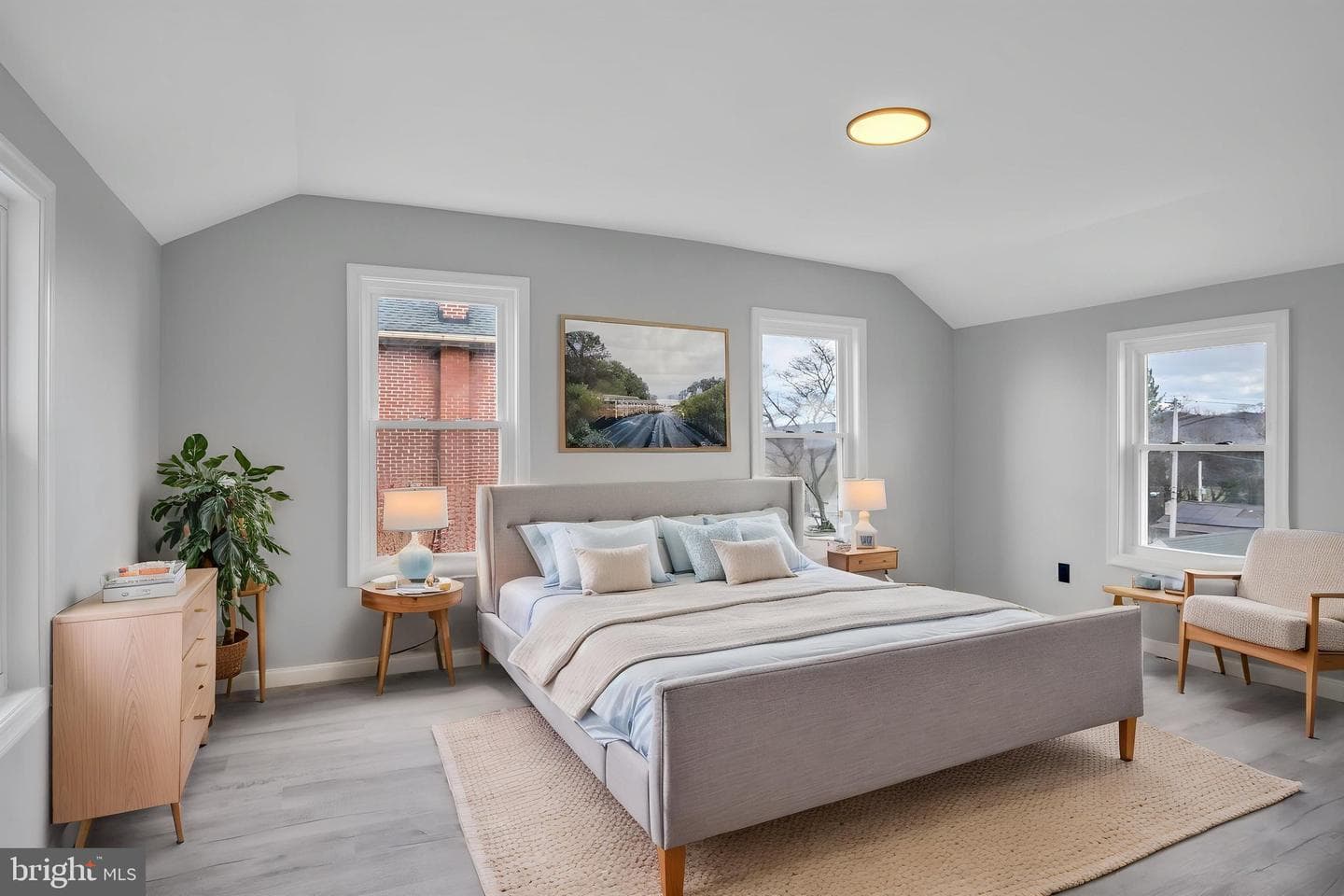 450 E Market photo 22