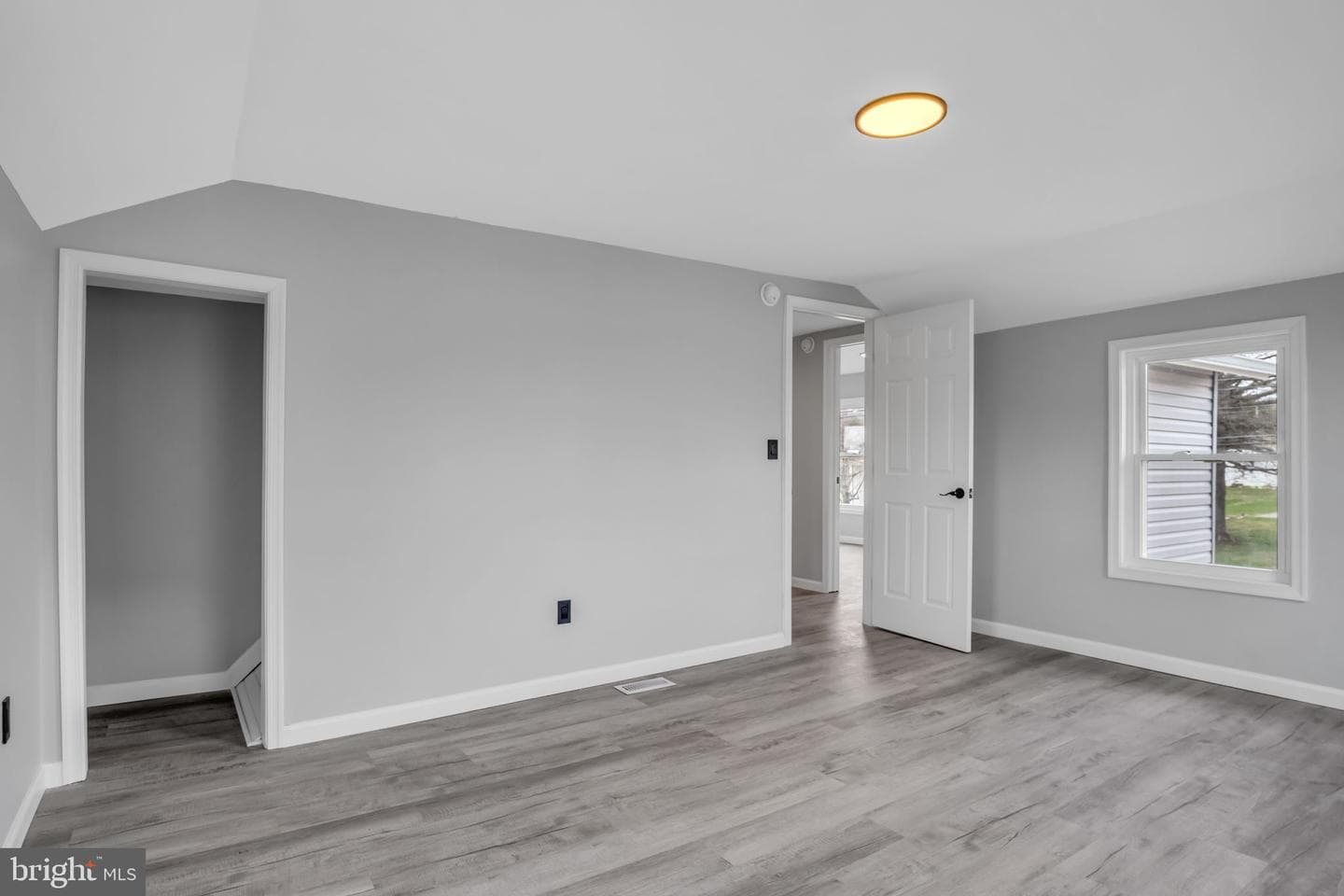 450 E Market photo 23