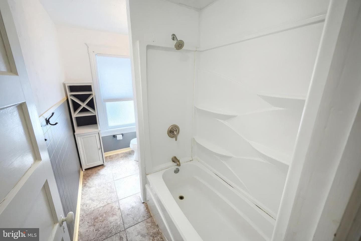 583 Mcallister Street photo 16