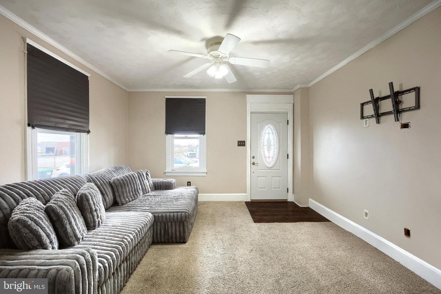 583 Mcallister Street photo 4