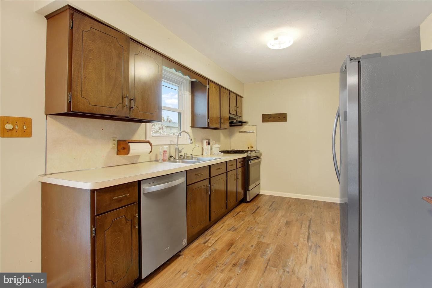 233 Lena Drive photo 16
