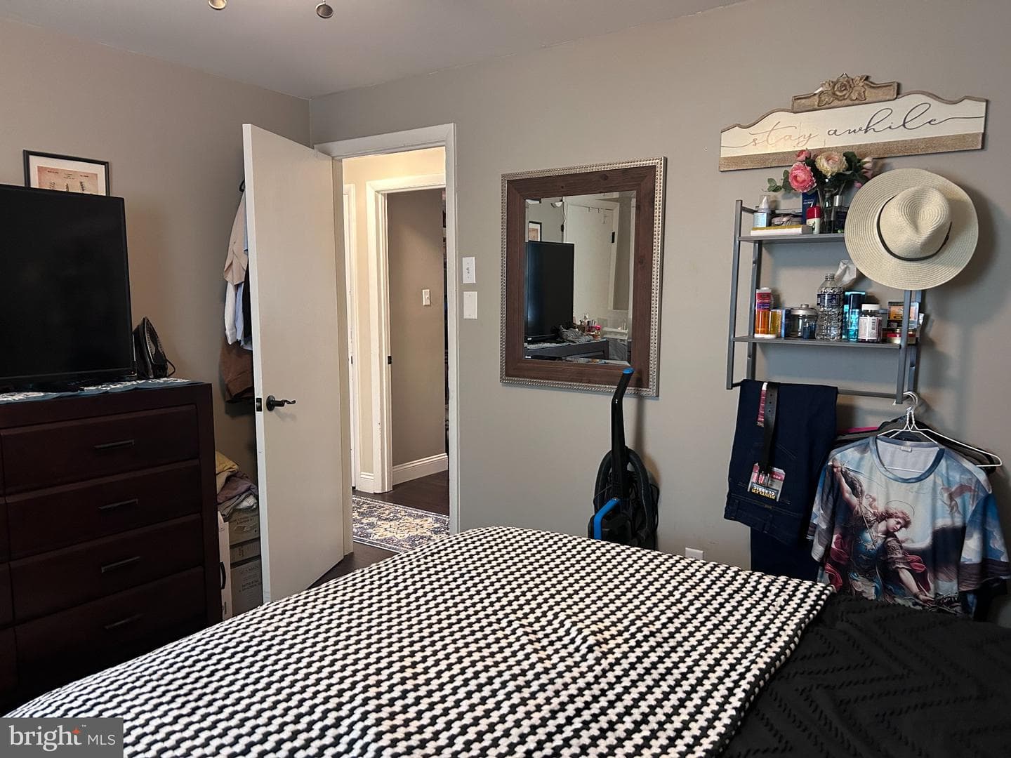 470 Park Street photo 10