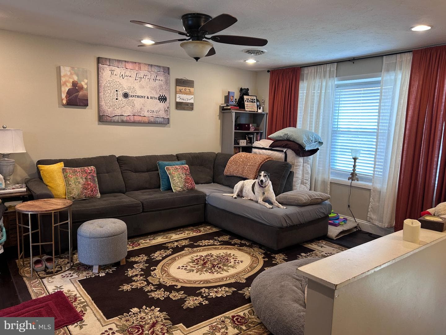 470 Park Street photo 2