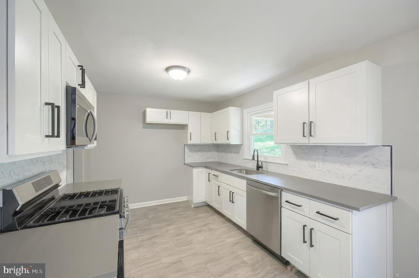 264 Cherry Street photo 16