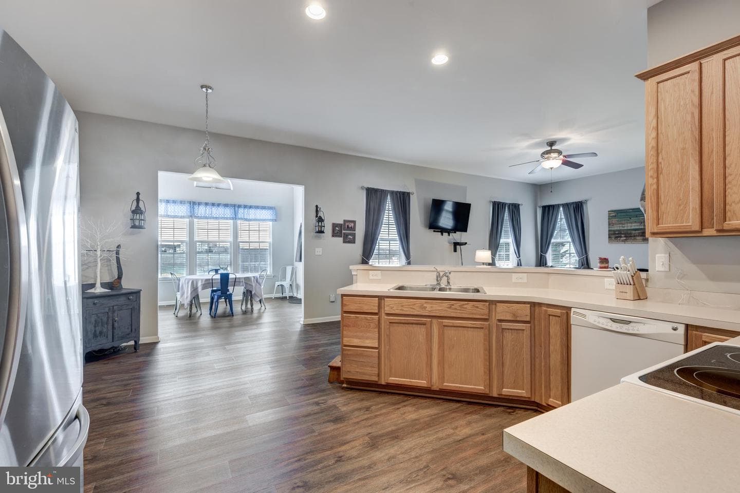 2263 Water Garden Drive photo 10
