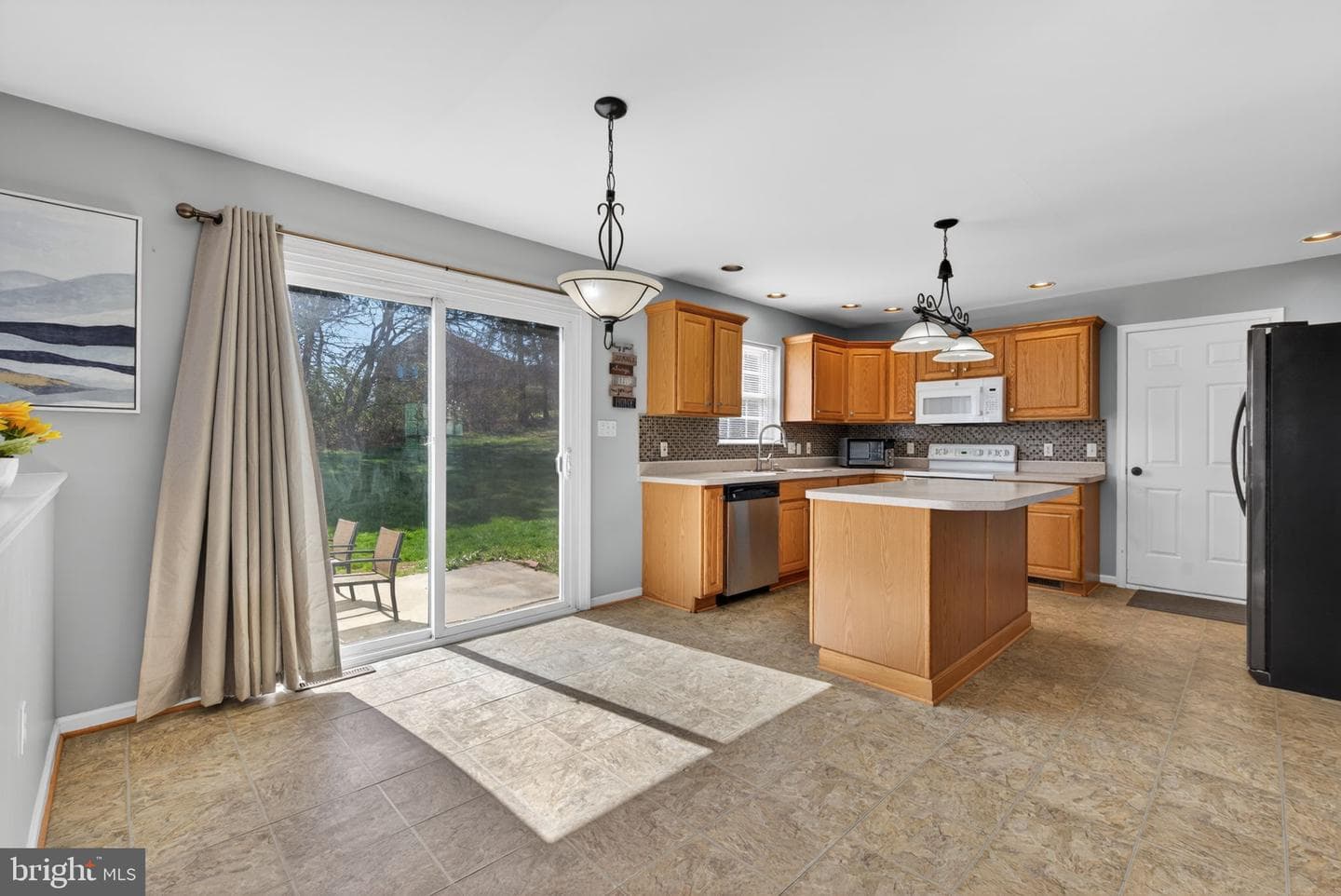 212 Sunset Circle photo 13