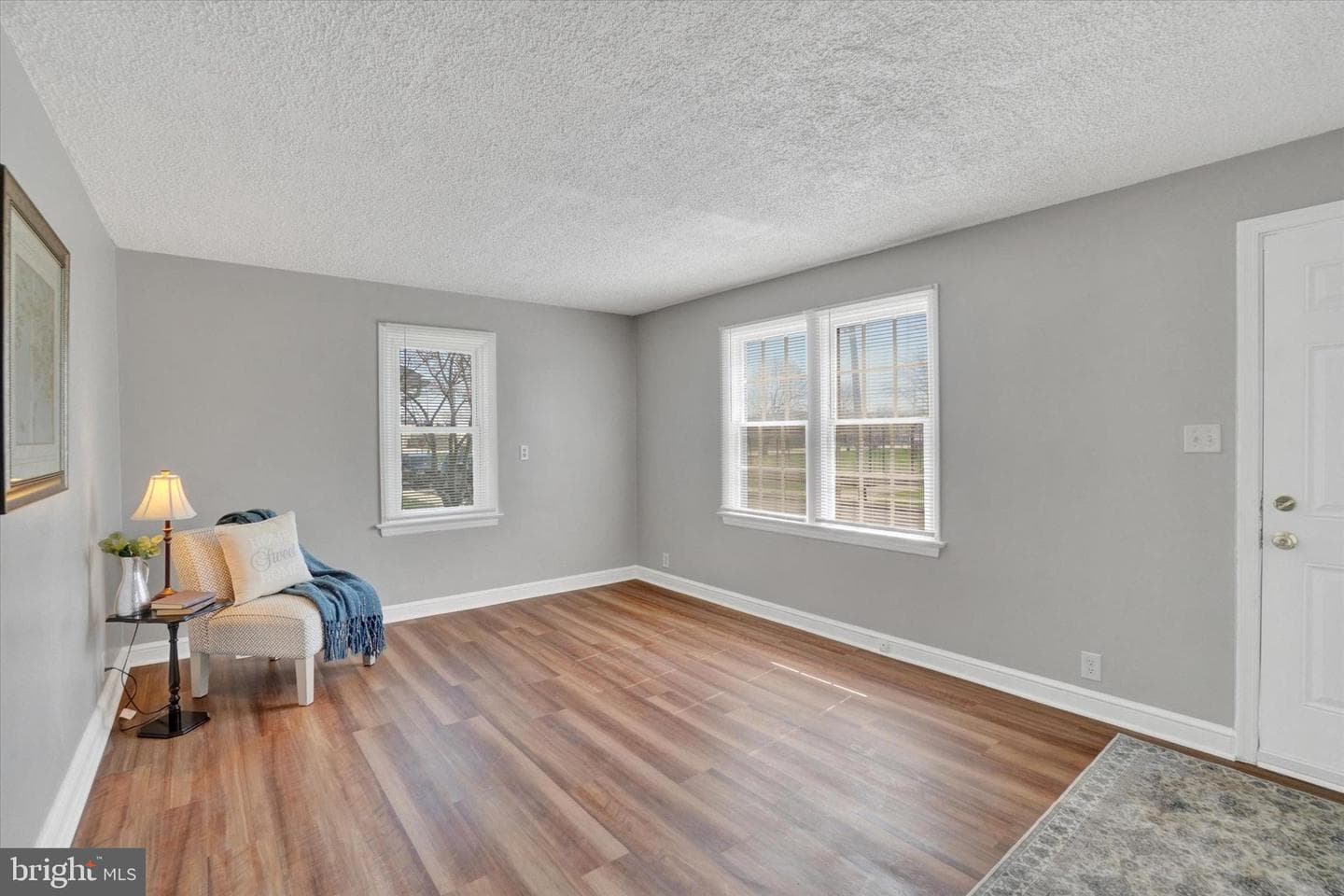 1423 Filbert Street photo 4