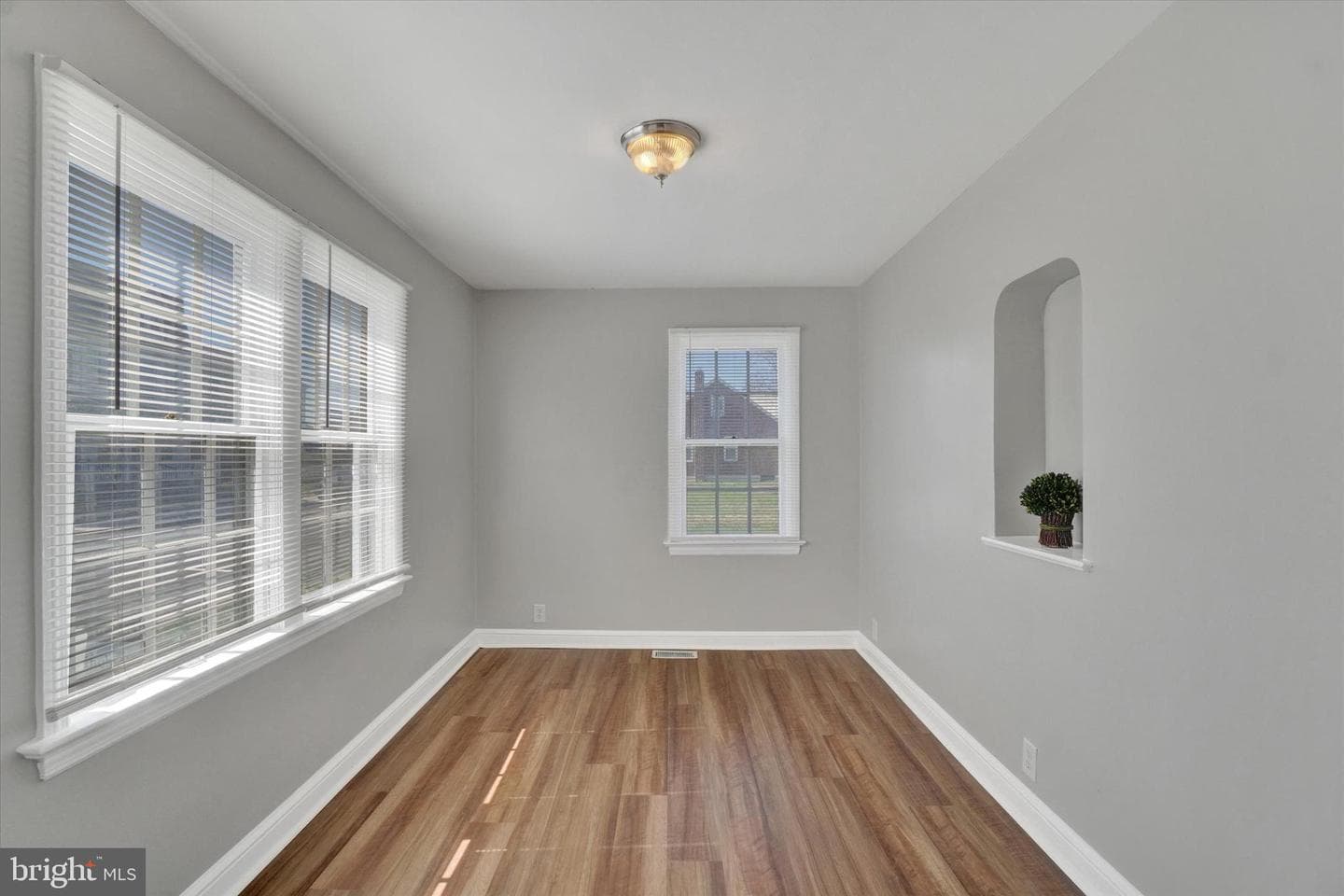 1423 Filbert Street photo 6