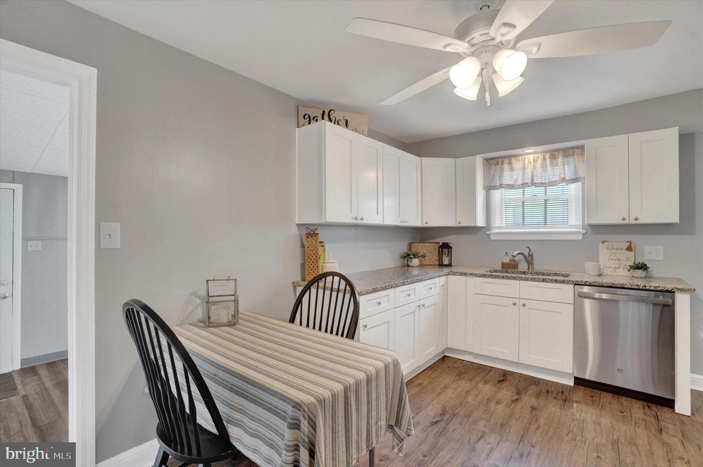 1423 Filbert Street photo 8
