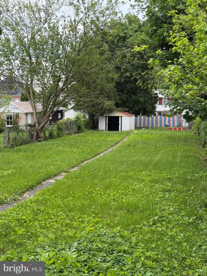 246 Locust Street photo 6
