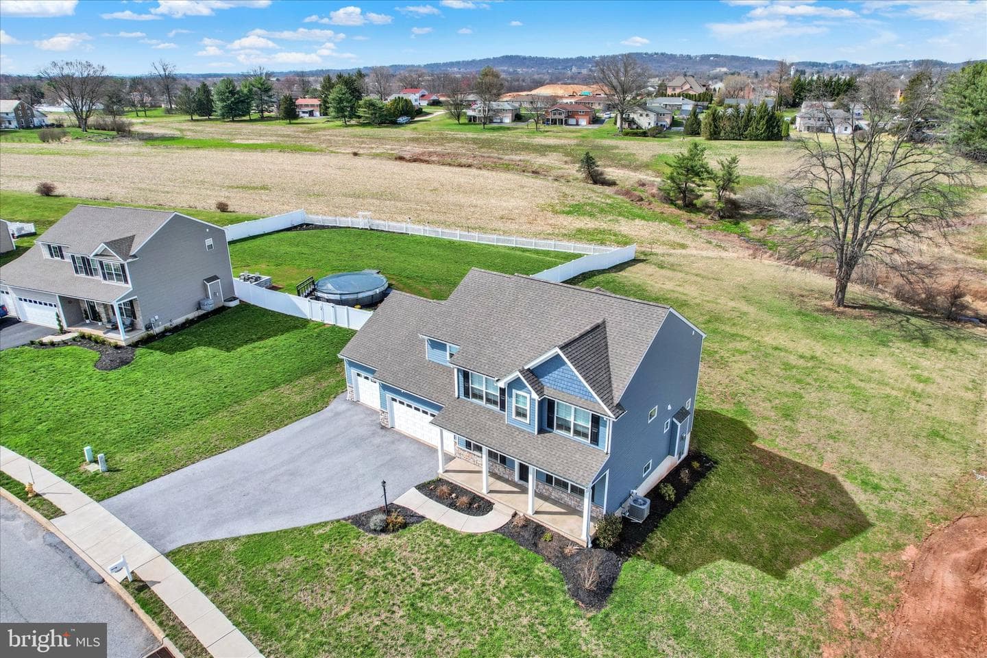 3828 Country Drive photo 32