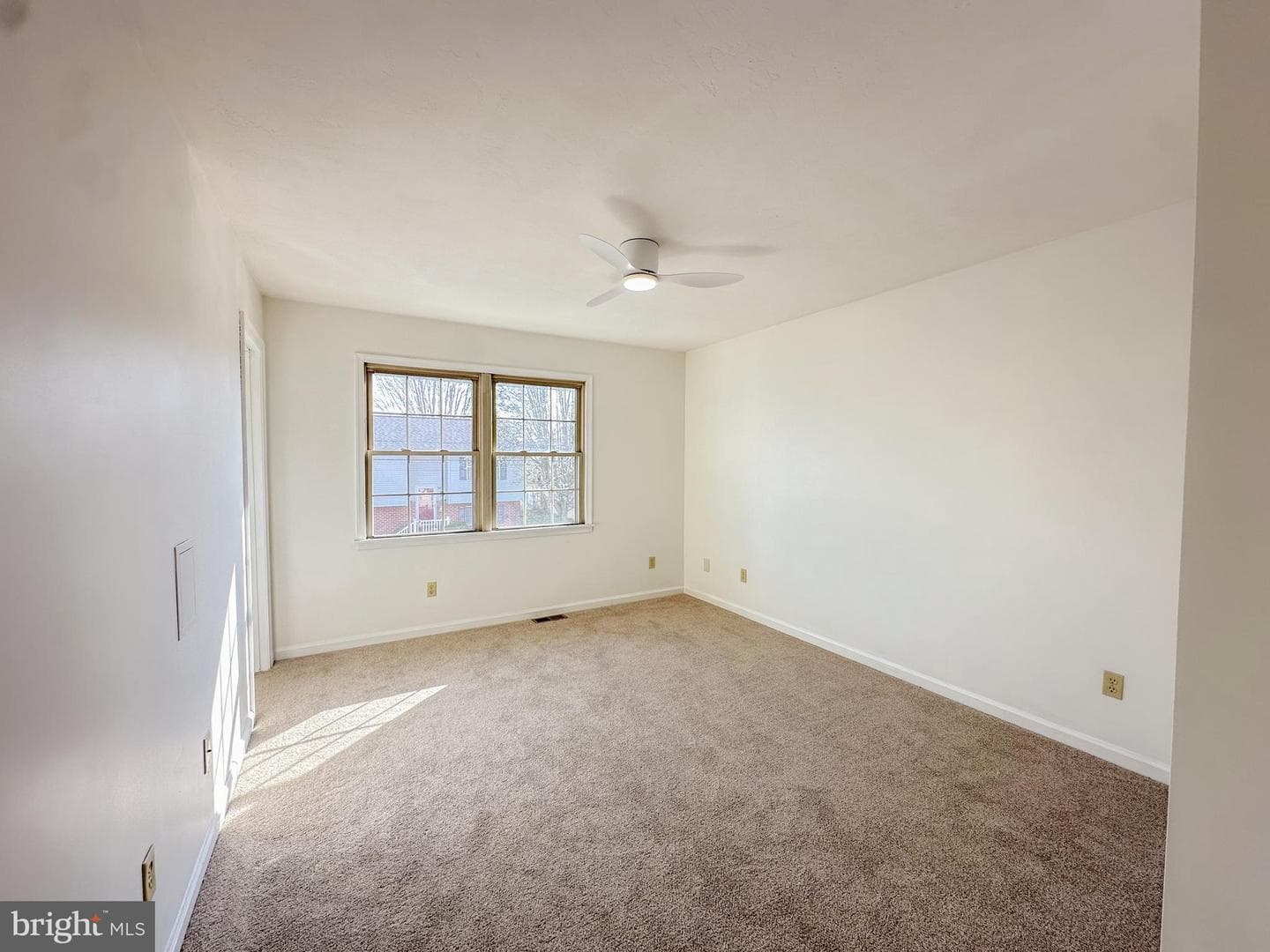 552 Locust Street photo 13