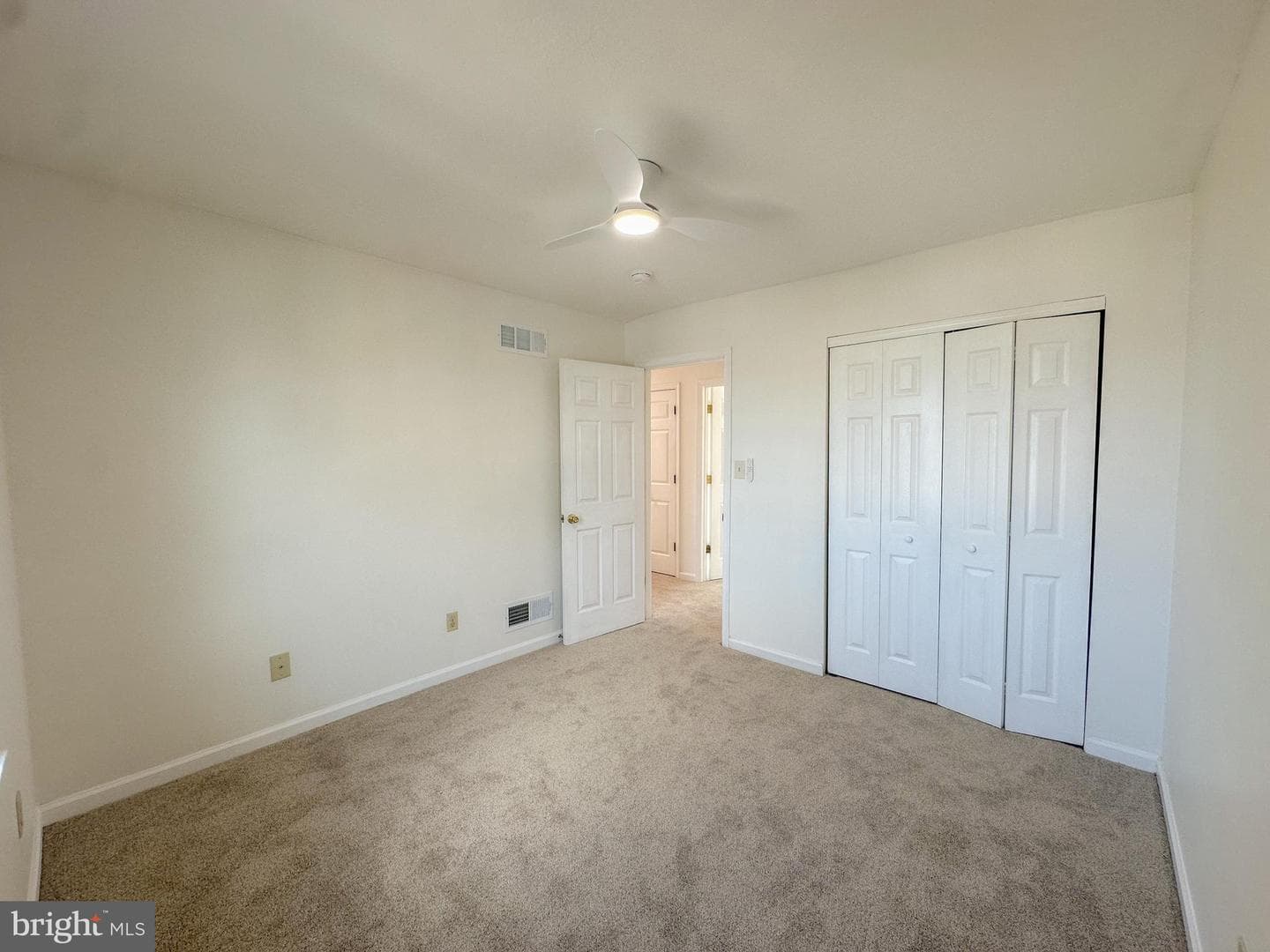 552 Locust Street photo 15