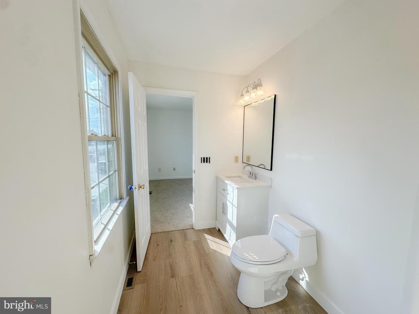 552 Locust Street photo 18