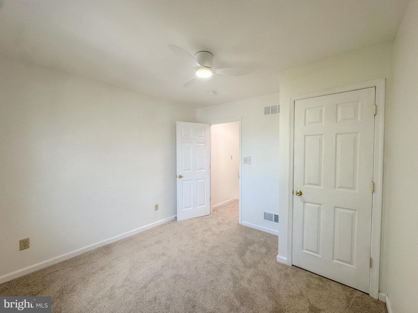 552 Locust Street photo 20