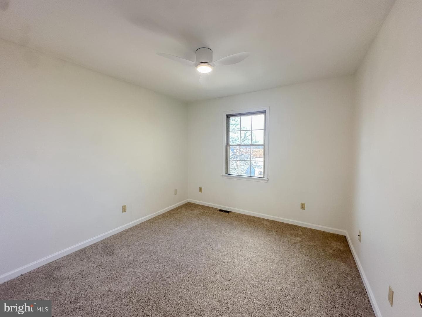 552 Locust Street photo 21