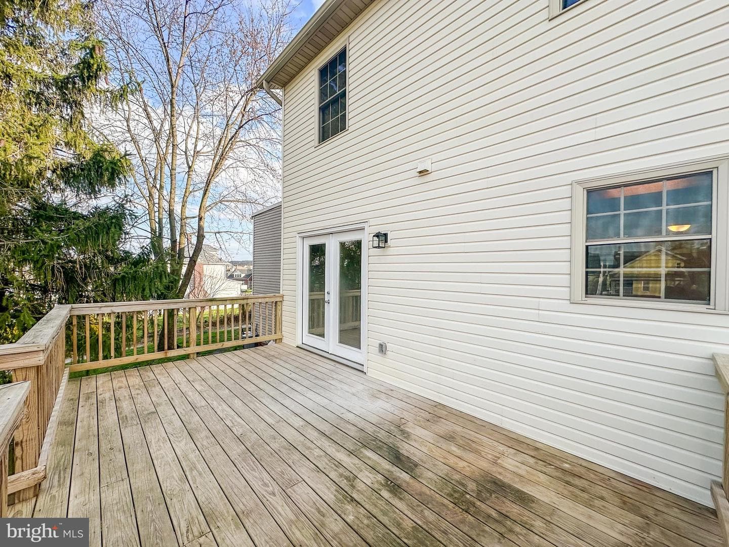 552 Locust Street photo 27