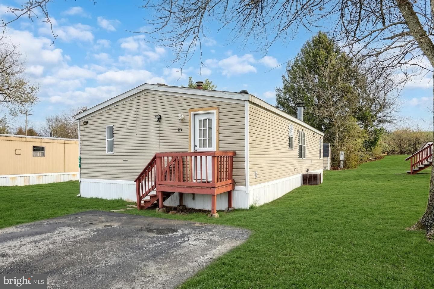 145 Chesapeake Estate photo 2