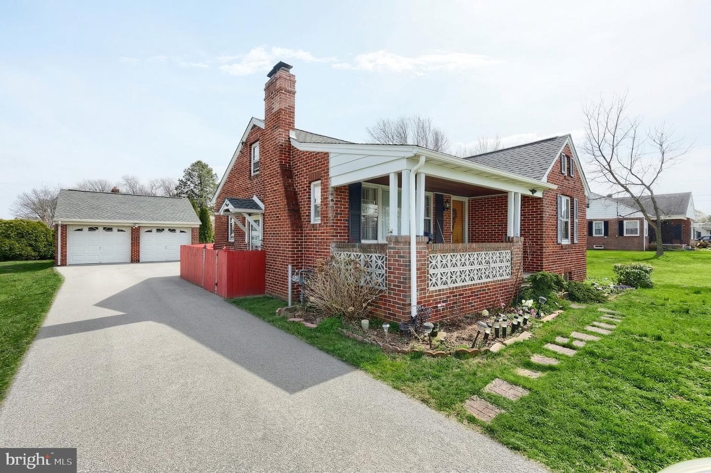 2208 Grandview Road photo 2