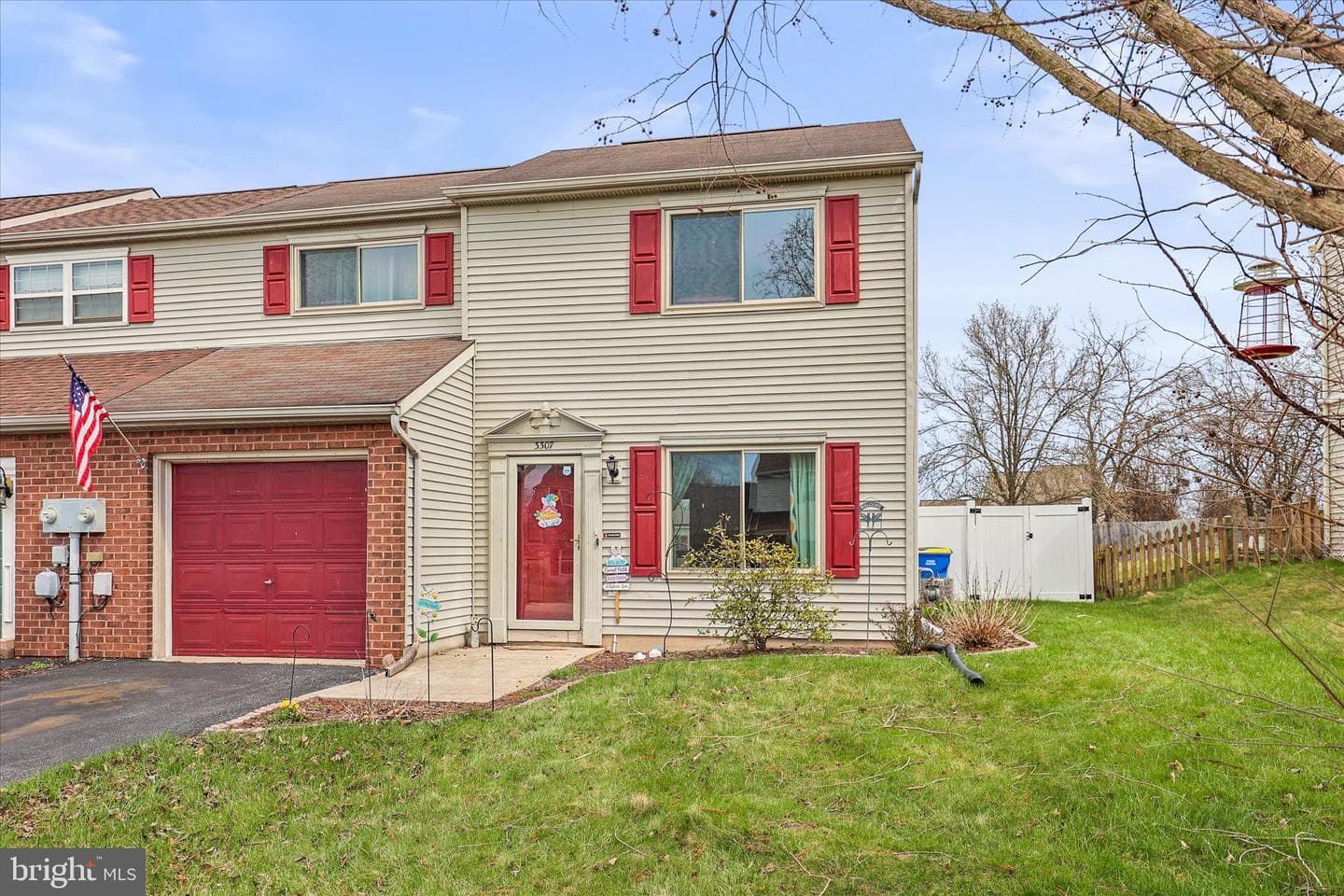 3307 Glen Hollow Drive photo 4