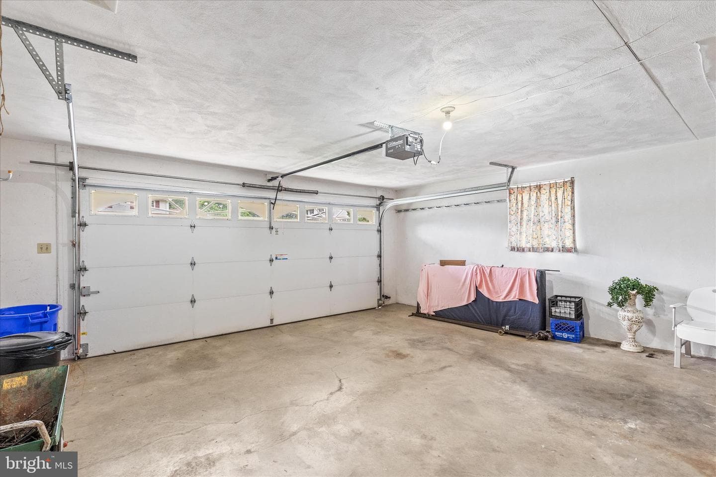 1884 Ebony Drive photo 40