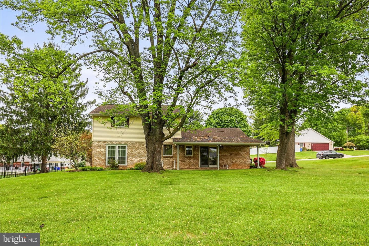 1884 Ebony Drive photo 47