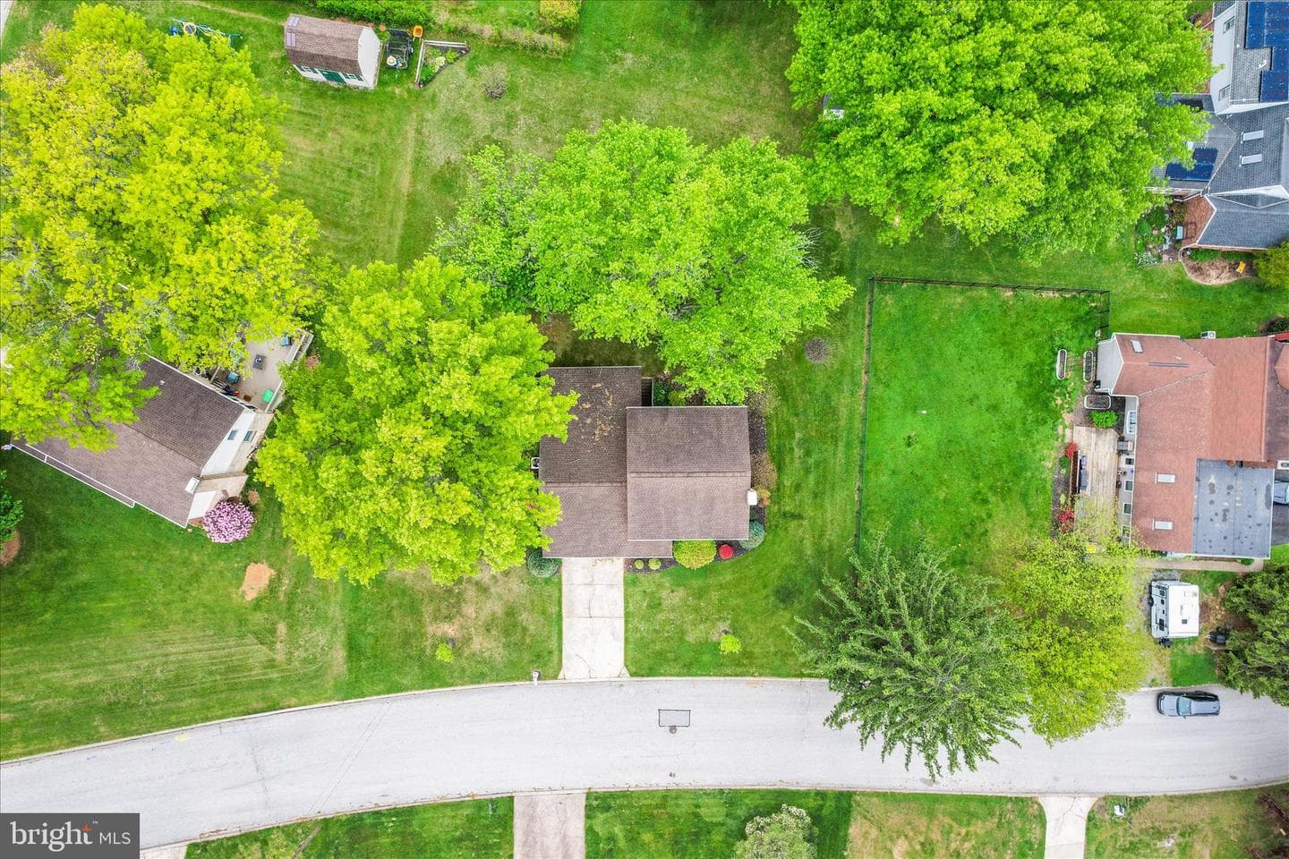 1884 Ebony Drive photo 7