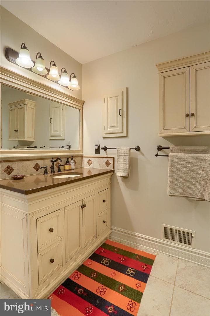 9421 Carlisle Road photo 32