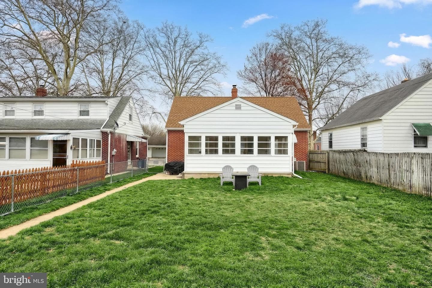 1006 E Walnut Street photo 11